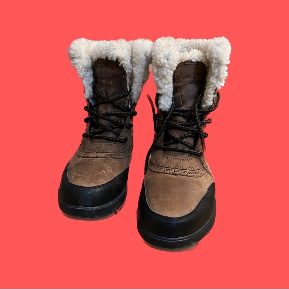 Sorel fur lined Tivoli VI Parc winter boots